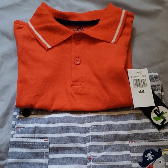 Clothes - Picture 1 of 4